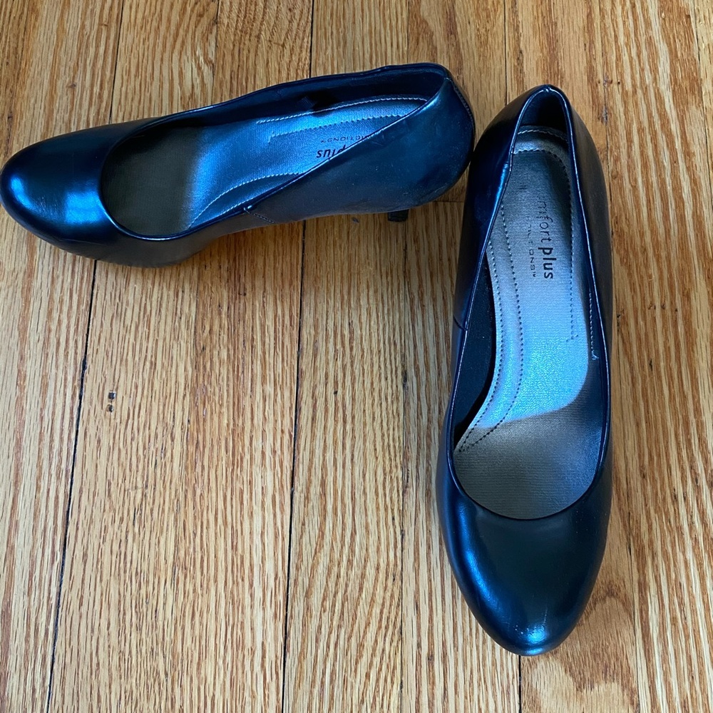 Closed Toe Black Heels